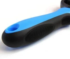 Professionele 2-Zijdige Ondervacht Kam Voor Hond En Kat – Hondenborstel – Kattenborstel - Hondenkam –Anti Klit - Haarverwijderaar Voor Huisdieren - Pijnloos - – Klittenkam – Verwijdert Klitten – Voorkomt Haaruitval – Black Friday - Sinterklaas -Hond Benodigdheden 1200x1012 2