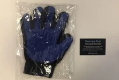 Merkloos Vachtverzorgingshandschoen -Hond Benodigdheden 1200x807