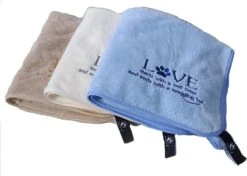 Pepets© – Hondenhanddoek – Honden Handdoek – Microvezel Handdoek – Handdoek Hond – Hondendeken – Droogdoek Hond – Dierendeken – Absorberend – 100*50CM - Beige - GRATIS Zonnebril -Hond Benodigdheden 1200x854